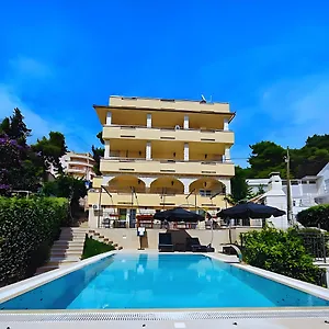  Lägenhet Penava, Private Beach, Pool And 7min To Kroatien